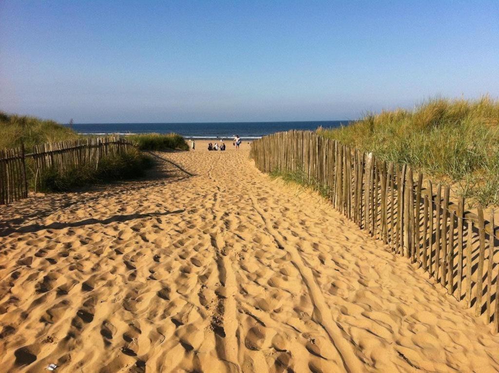 Golden Sands Beach Activities Sea Holiday Relax Mablethorpe Exterior photo